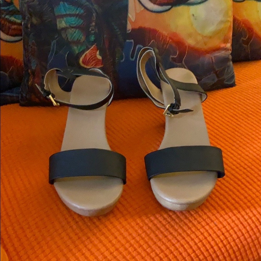 Old navy ankle strap sandal
